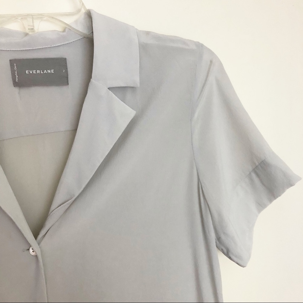 Everlane Gray Silk Button Down Short Sleeve Sz 2 - Picture 3 of 7